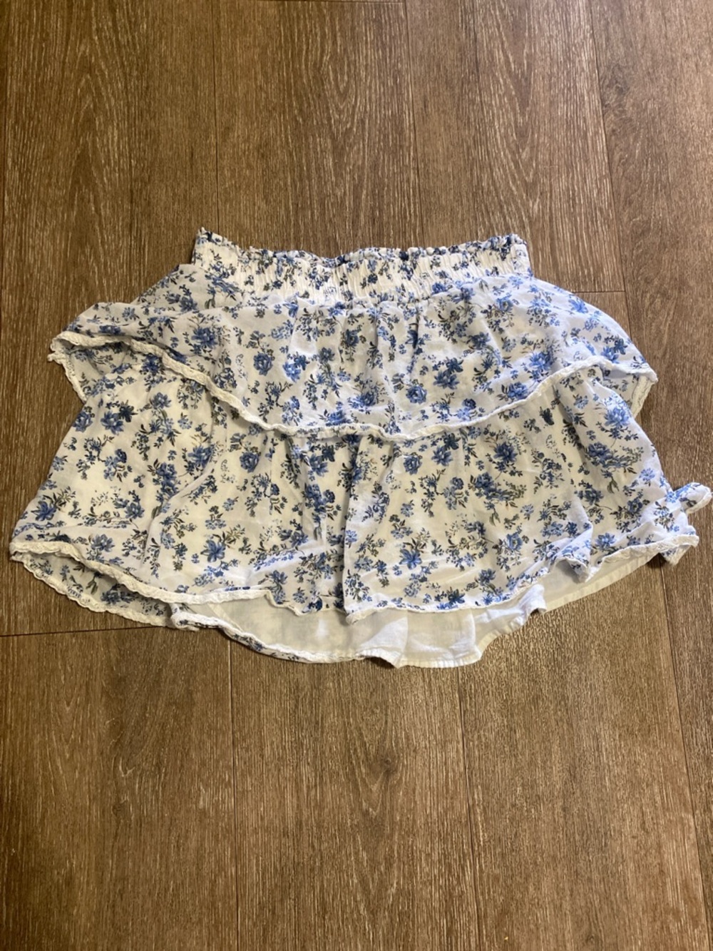 RSQ White Mini Skirt with Blue Floral Print